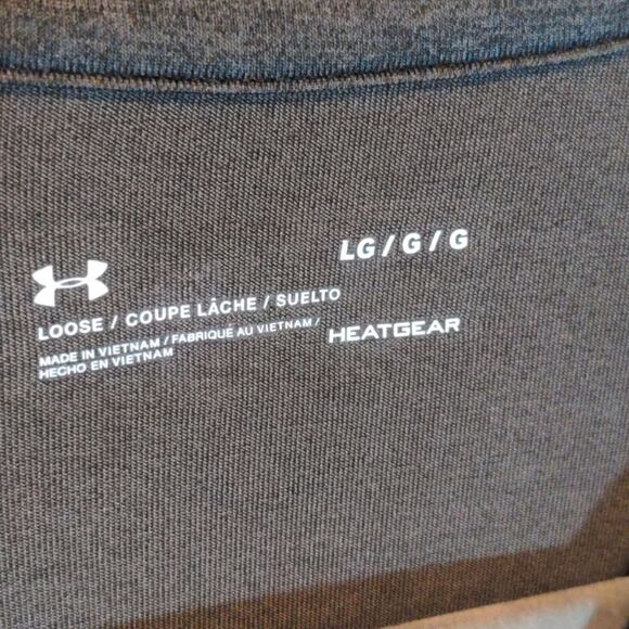 Under Armour Performance Shirt - Picture 3 of 5